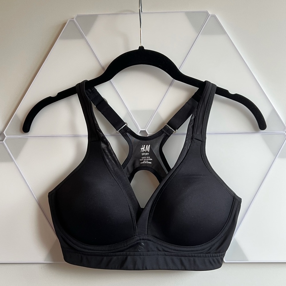*NEW* - H&M Black Sports Bra with adjustable straps & band - size S, approx. 34B